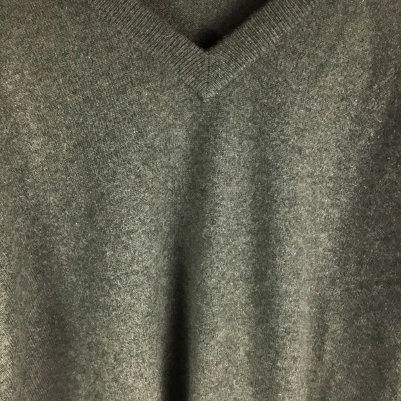 Daniel Bishop Men’s Cashmere V-Neck Sweater Sz XL - Picture 2 of 5